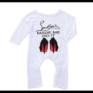 NEW! Chic onesie for baby girl